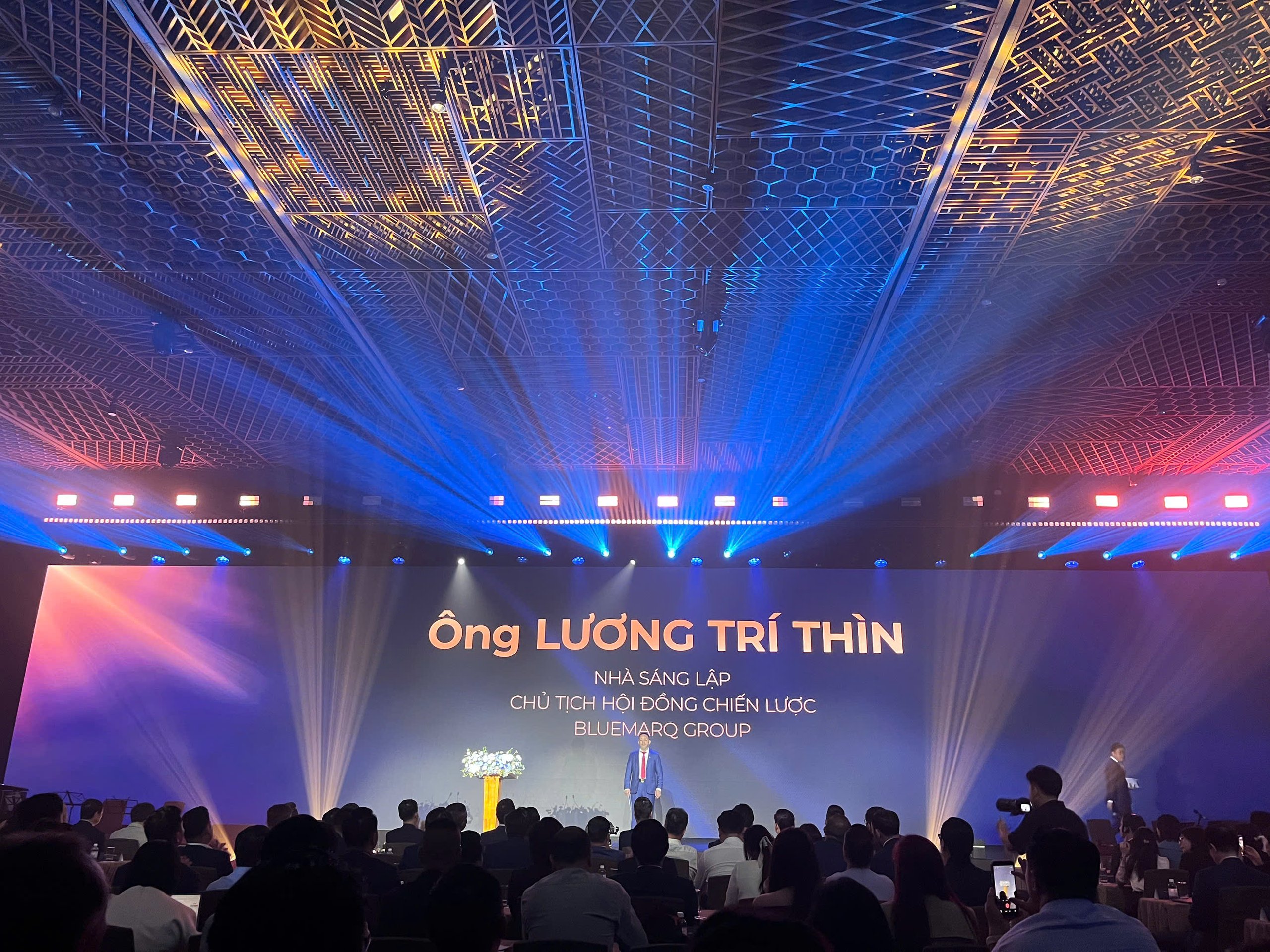 20-1779265800-bluemarq-group-buoc-chuyen-dot-pha-ve-thuong-hieu-cau-truc-van-hanh-va-tam-nhin-dai-han