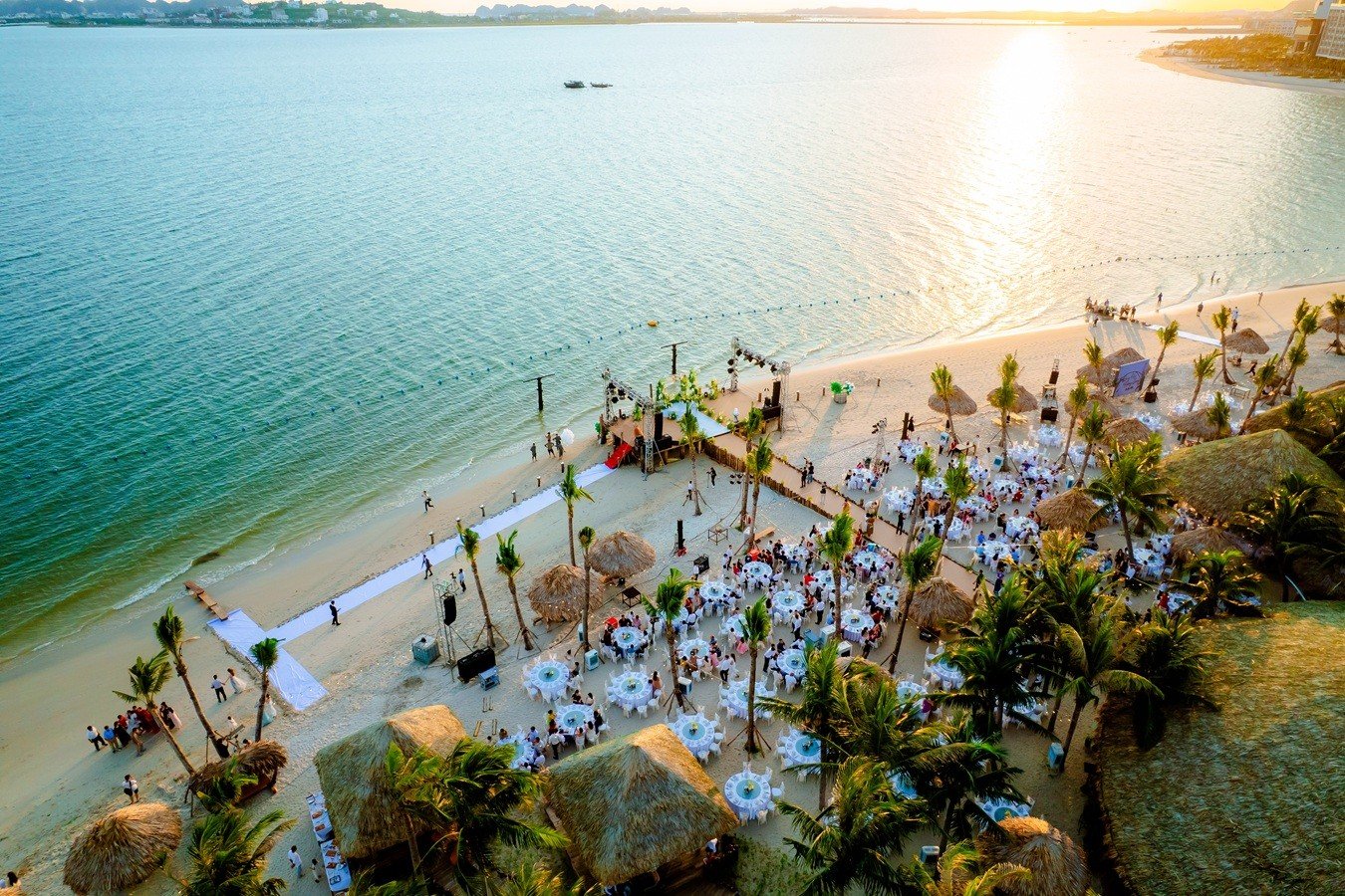 10-1781071518-halong-marina-tu-do-thi-dang-song-den-he-sinh-thai-tao-dong-tien