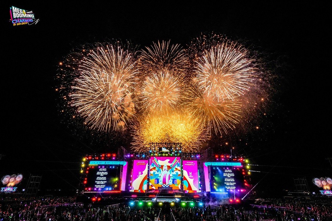 18-1781765492-gan-30000-khan-gia-den-sieu-concert-cua-sun-group-tai-nha-trang-khi-du-lich-trai-nghiem-thanh-dong-luc-moi-cho-bat-dong-san