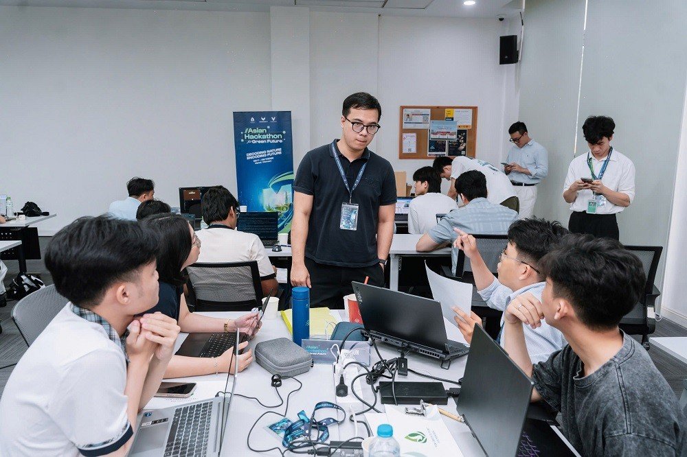 09-1783566634-hanh-trinh-chinh-phuc-ngoi-quan-quan-cua-asian-hackathon-for-green-future-2026