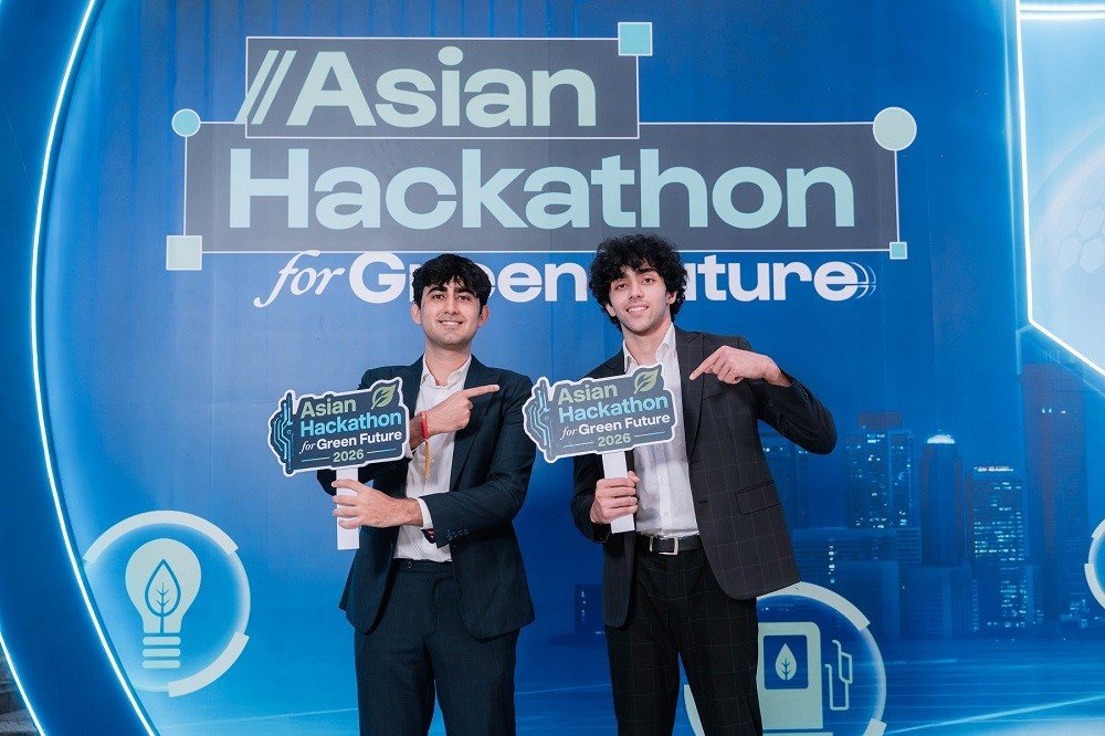 09-1783566689-hanh-trinh-chinh-phuc-ngoi-quan-quan-cua-asian-hackathon-for-green-future-2026