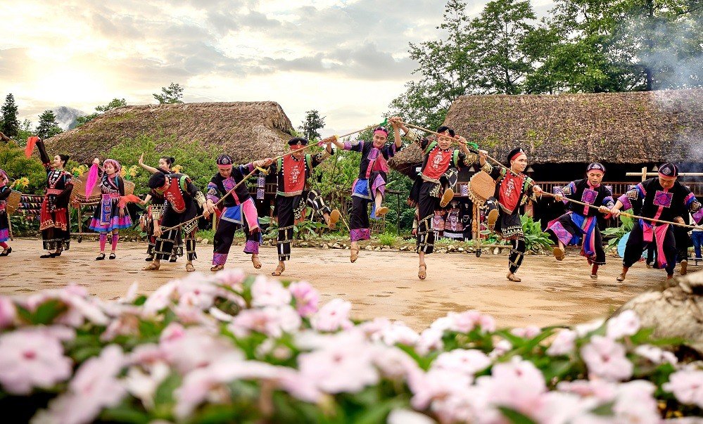 19-1784429728-mot-thap-ky-cap-treo-fansipan-tu-ky-tich-tren-dinh-hoang-lien-den-dong-luc-nang-tam-du-lich-sa-pa