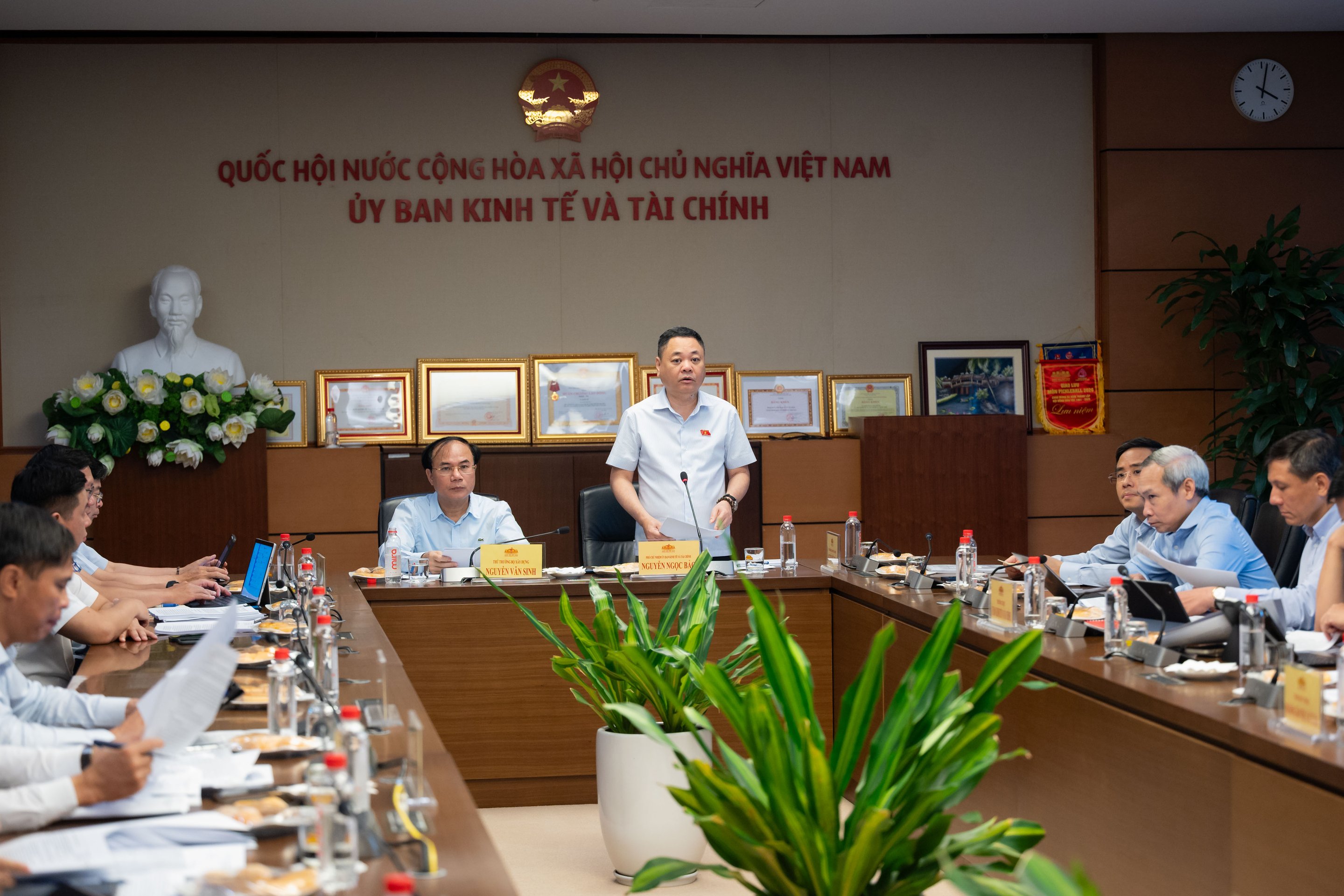 23-1784769357-sua-luat-kinh-doanh-bat-dong-san-thao-go-diem-nghen-tao-dong-luc-cho-thi-truong-phat-trien