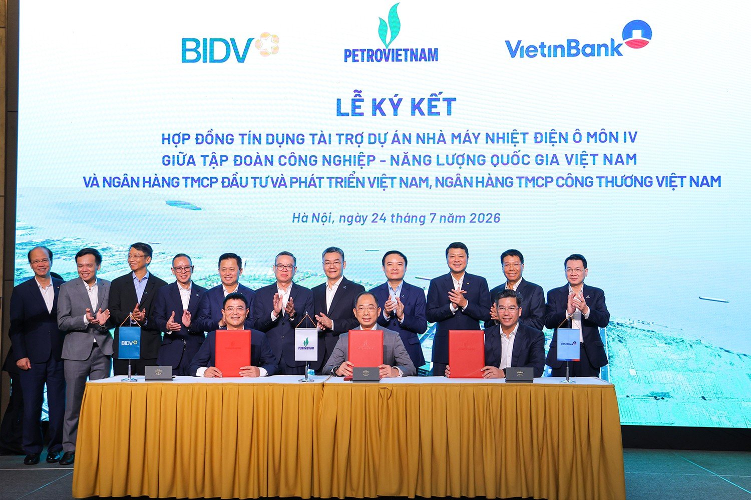 24-1784877284-petrovietnam-ky-ket-hop-dong-tin-dung-7300-ty-dong-cho-du-an-nha-may-nhiet-dien-o-mon-iv