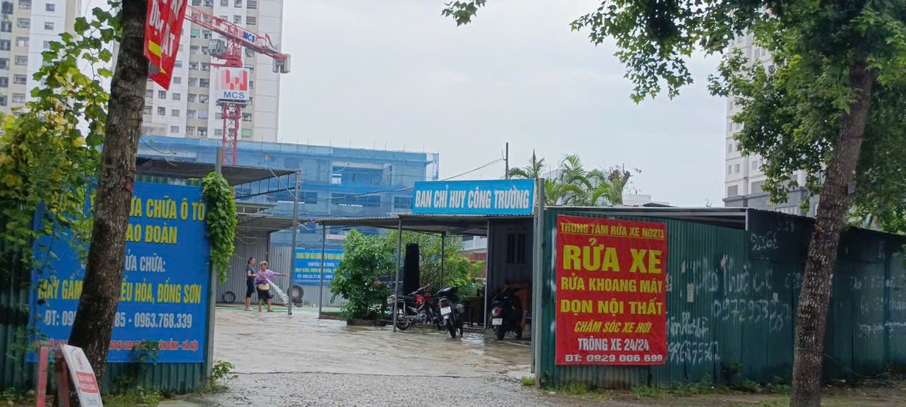 30-1785396878-du-an-cua-hancorp-truong-mam-non-dap-chieu-bai-rua-xe-hoat-dong-trong-cong-truong-truong-hoc