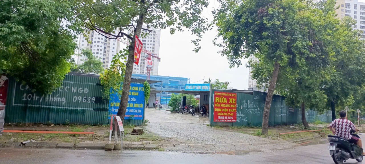 30-1785396878-du-an-cua-hancorp-truong-mam-non-dap-chieu-bai-rua-xe-hoat-dong-trong-cong-truong-truong-hoc
