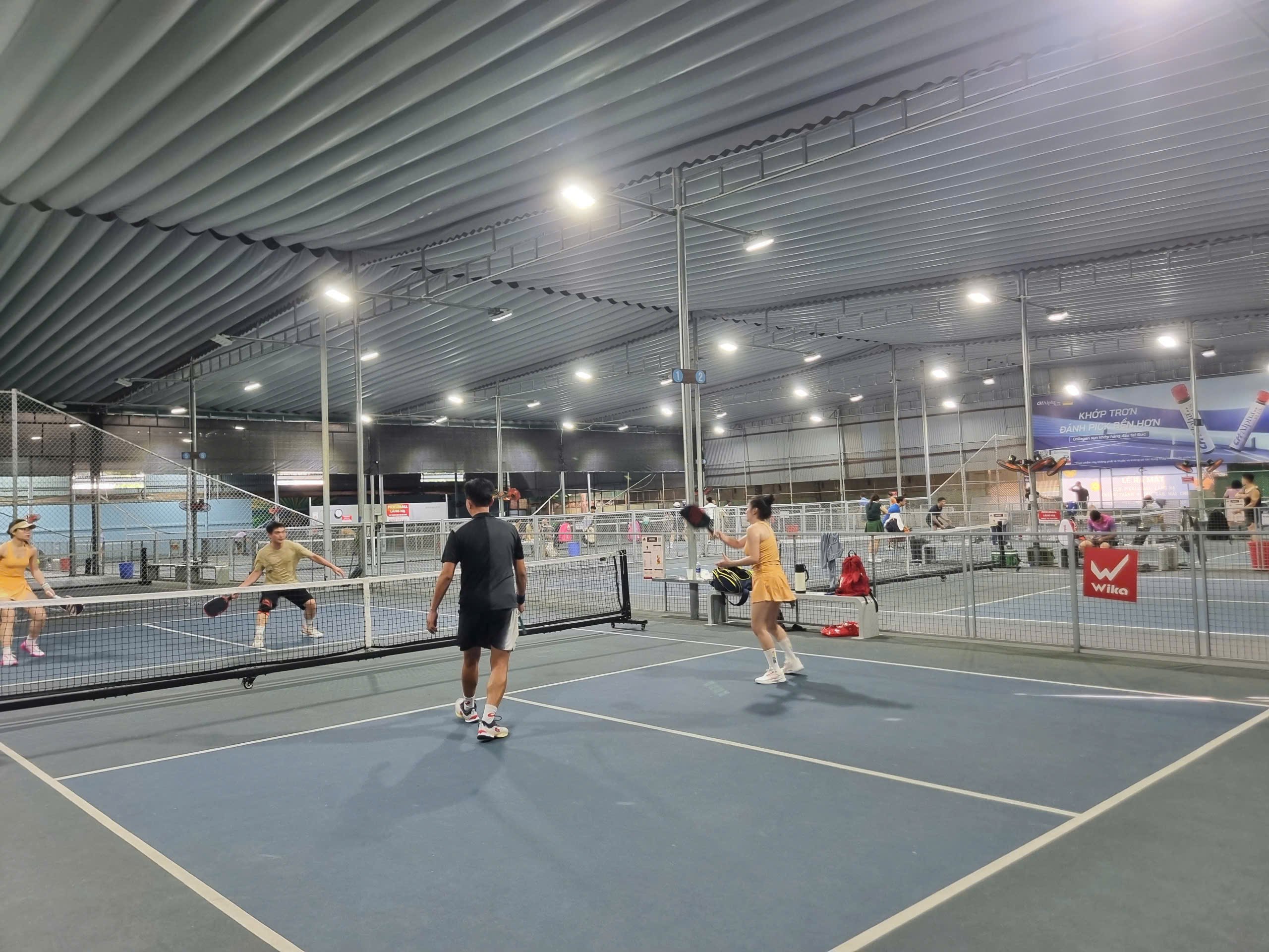 04-1785802199-phuong-lang-ha-noi-he-thong-san-pickleball-quy-mo-do-so-tren-dat-hop-tac-xa-thuong-mai-lang-ha