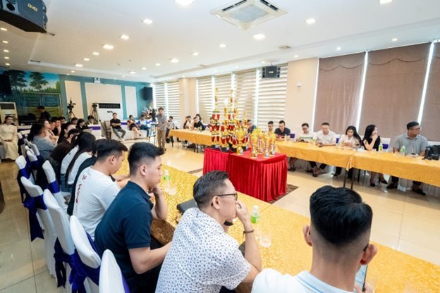 14-1786665533-pickleball-lfc-tranh-cup-miss-dental-lan-toa-yeu-thuong-huong-ve-cong-dong