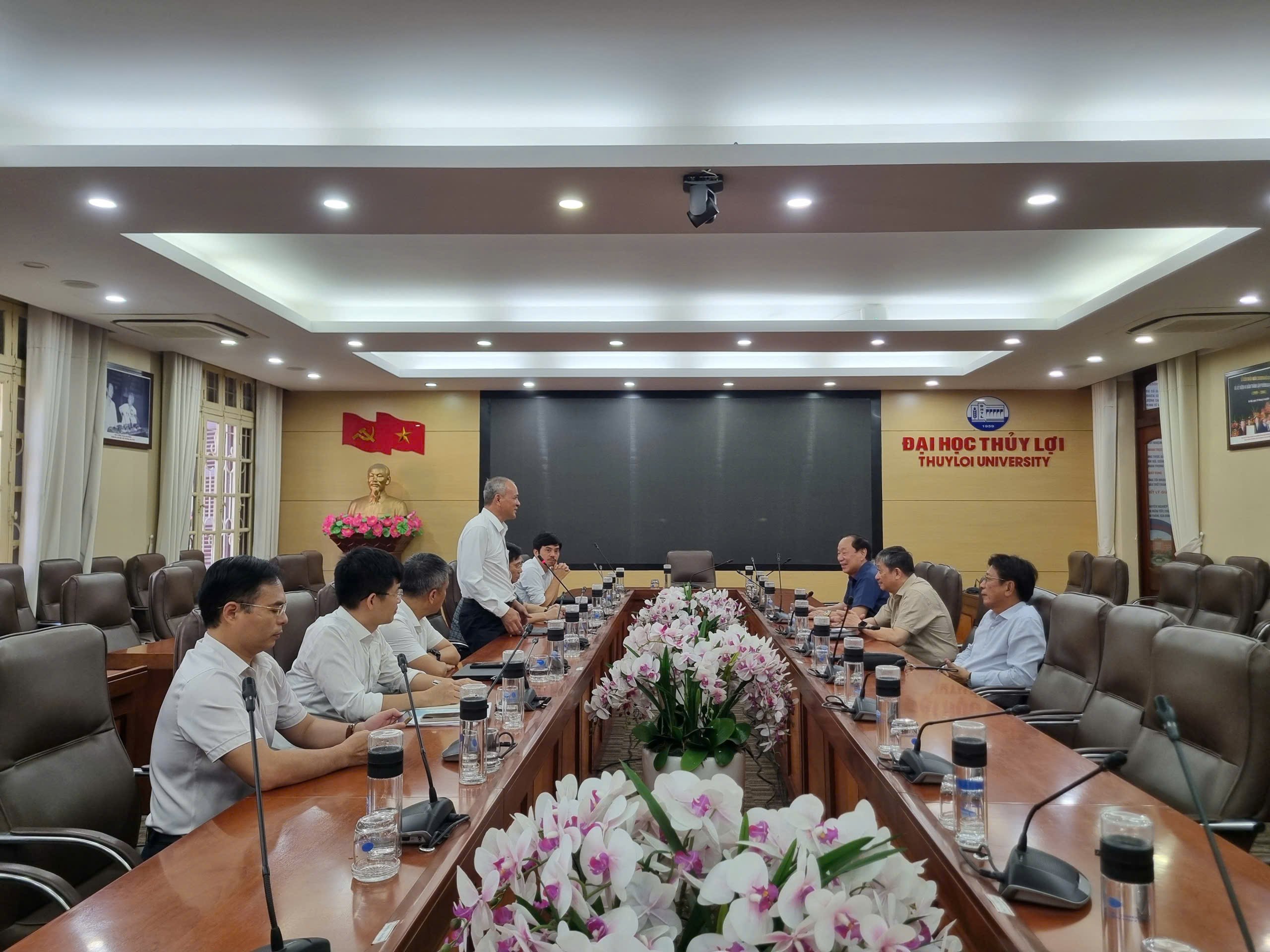 17-1786972150-tong-hoi-xay-dung-viet-nam-va-truong-dai-hoc-thuy-loi-thuc-day-hop-tac-trong-dao-tao-khoa-hoc-cong-nghe