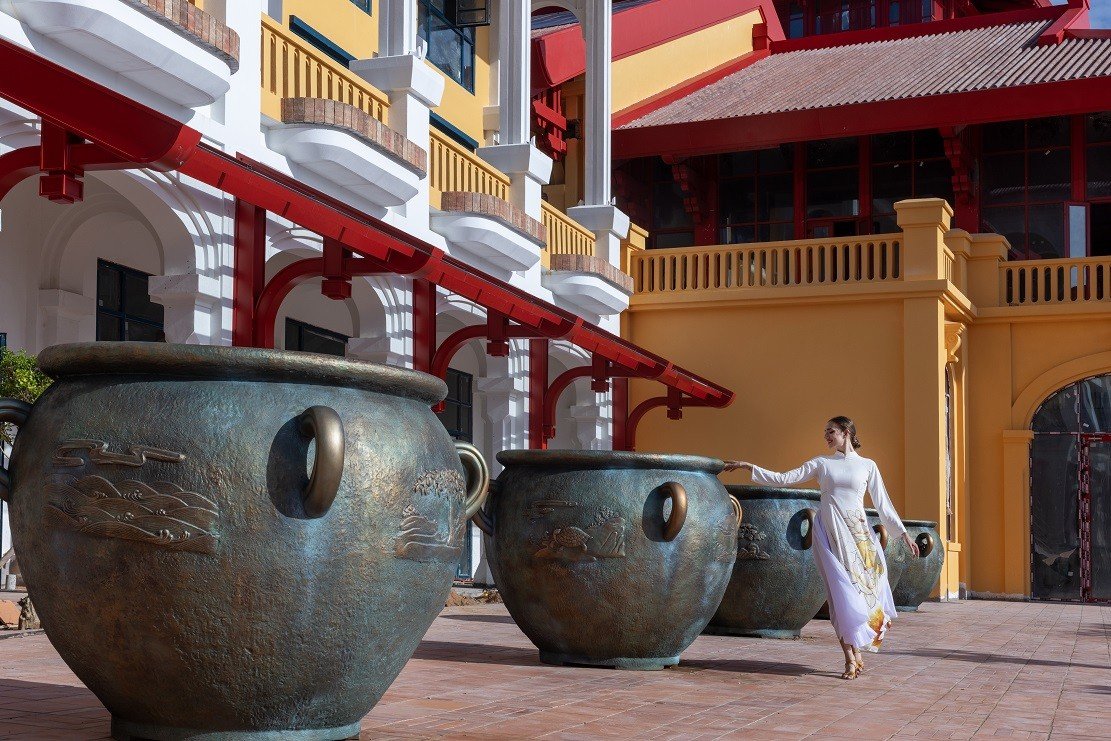 18-1787057781-rixos-phu-quoc-dan-lo-dien-dau-an-cung-dinh-hue-giua-thien-duong-bien-hon-thom