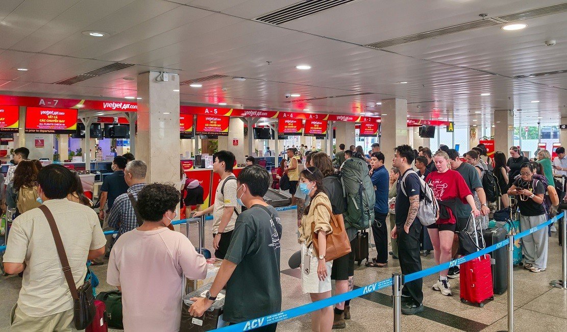 27-1787844219-san-bay-nhon-nhip-truoc-them-quoc-khanh-vietjet-san-sang-moi-nguon-luc-cho-cao-diem