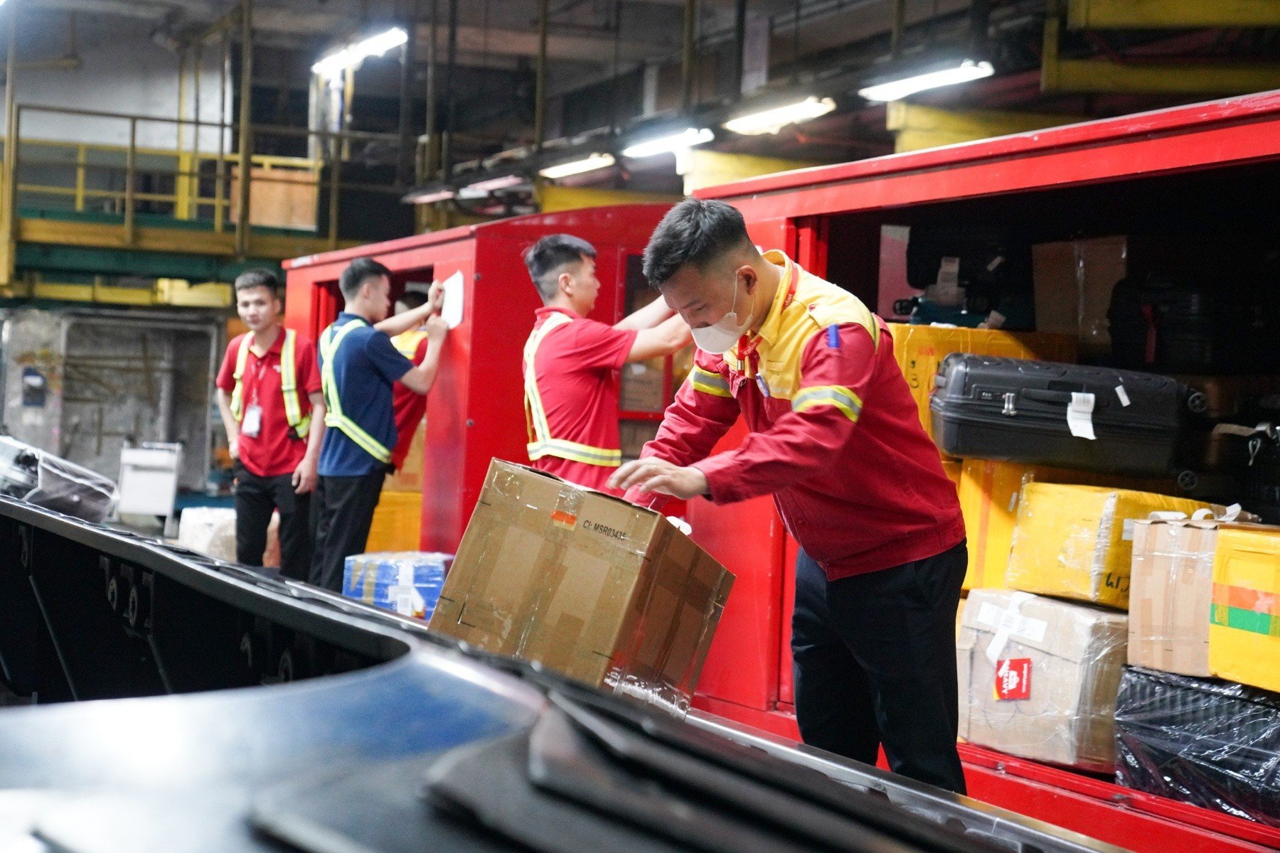 27-1787843996-san-bay-nhon-nhip-truoc-them-quoc-khanh-vietjet-san-sang-moi-nguon-luc-cho-cao-diem