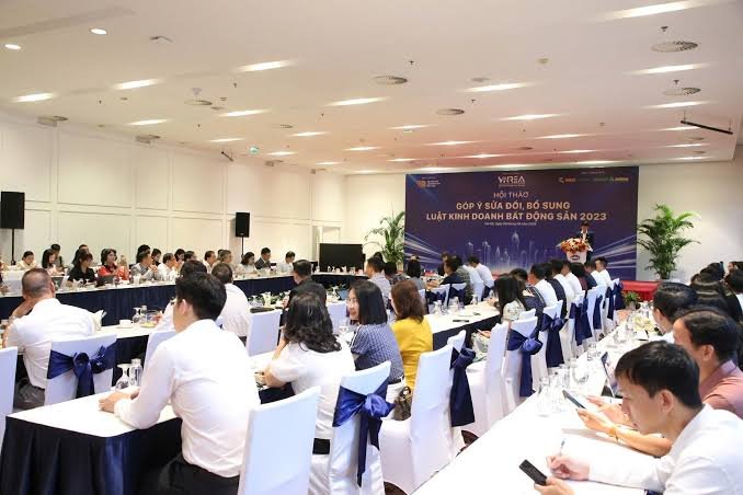 10-1789025110-sua-luat-kinh-doanh-bat-dong-san-can-day-manh-phan-cap-so-hoa-va-thao-go-vuong-mac