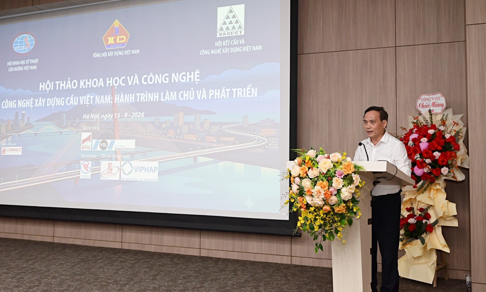 15-1789439630-hoi-thao-khoa-hoc-va-cong-nghe-voi-chu-de-cong-nghe-xay-dung-cau-viet-nam-hanh-trinh-lam-chu-va-phat-trien