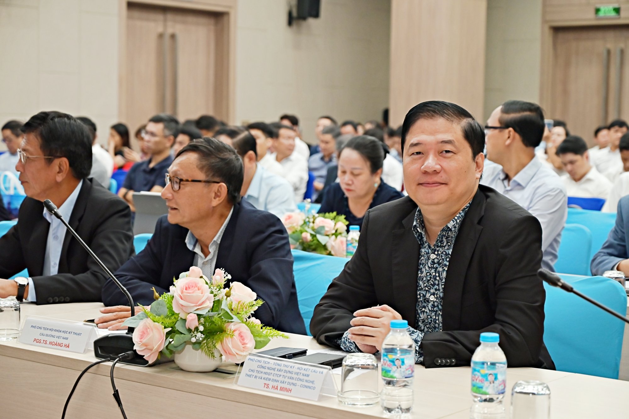 15-1789448630-hoi-thao-khoa-hoc-va-cong-nghe-voi-chu-de-cong-nghe-xay-dung-cau-viet-nam-hanh-trinh-lam-chu-va-phat-trien