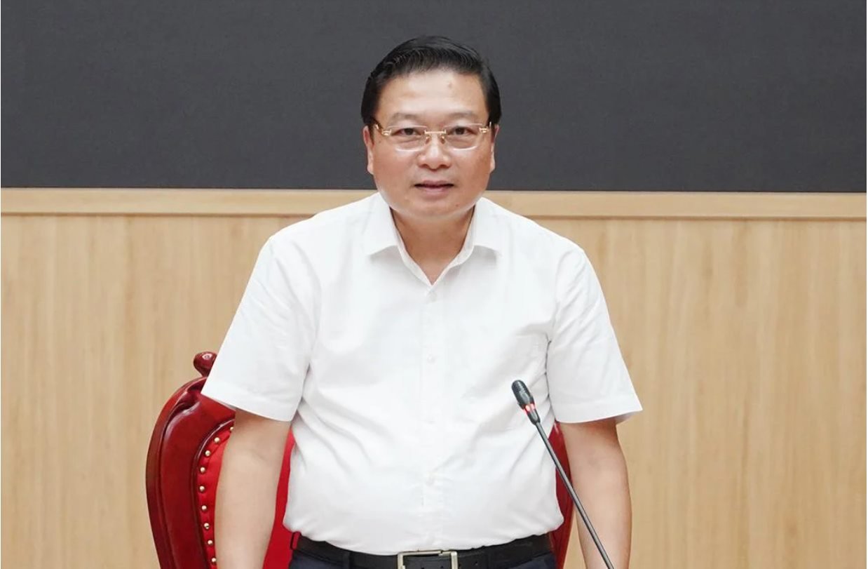 22-1790045157-thu-tuong-bo-nhiem-ong-le-hong-vinh-giu-chuc-thu-truong-bo-xay-dung