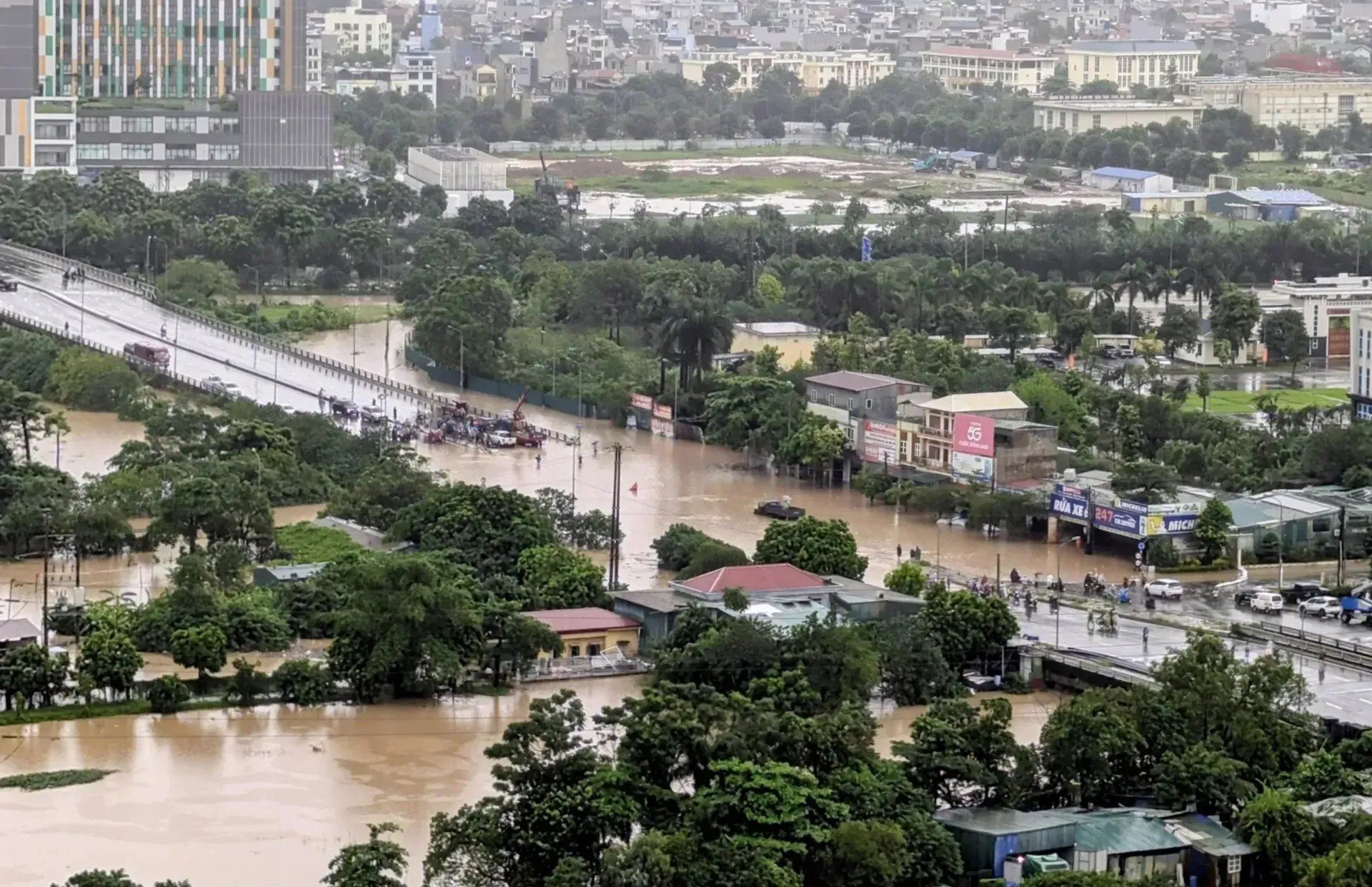 24-1790204946-doi-moi-quan-tri-thoat-nuoc-ung-pho-rui-ro-ngap-do-thi-trong-boi-canh-khi-hau-bien-dong