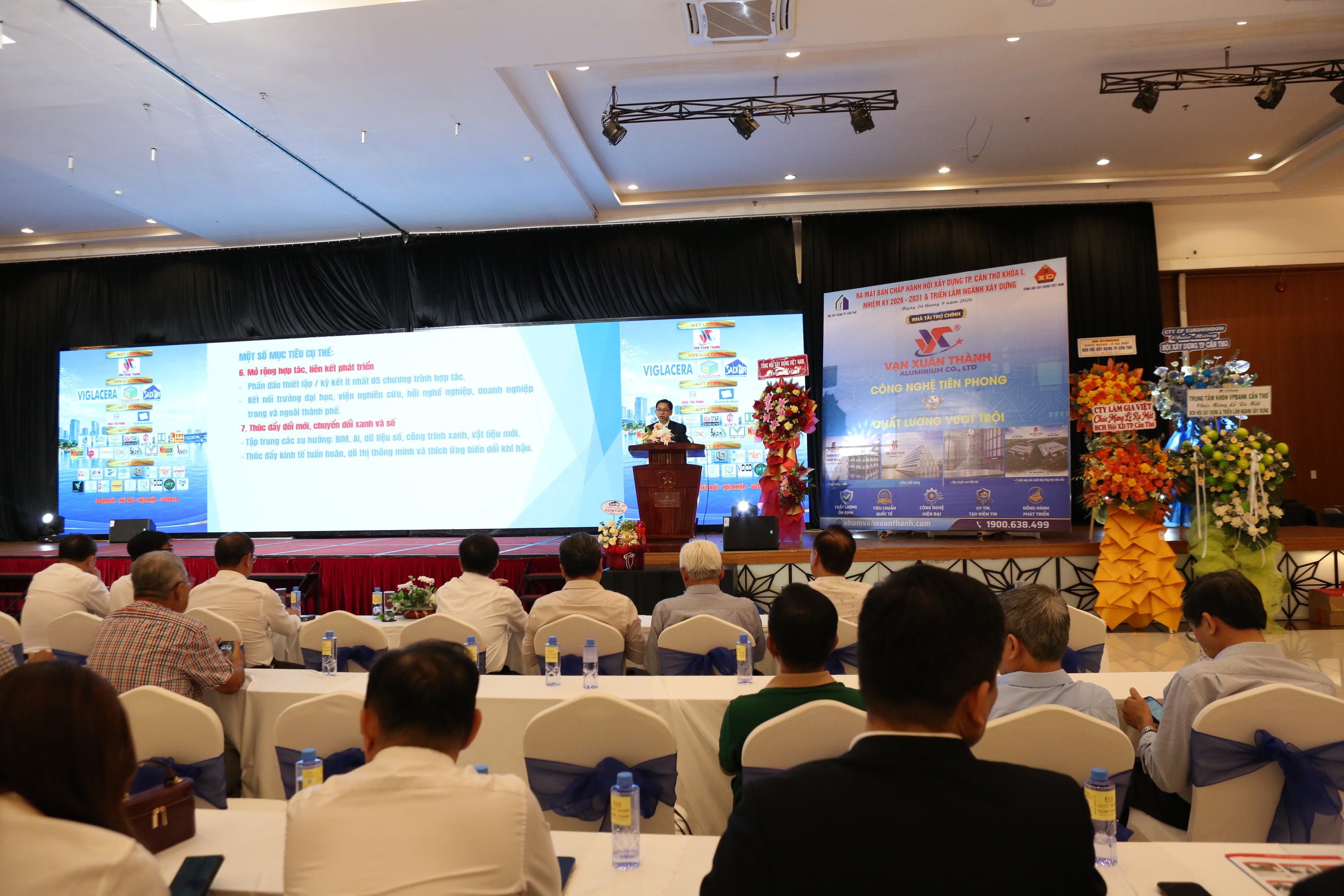 27-1790490706-ra-mat-ban-chap-hanh-hoi-xay-dung-tp-can-tho-khoa-i