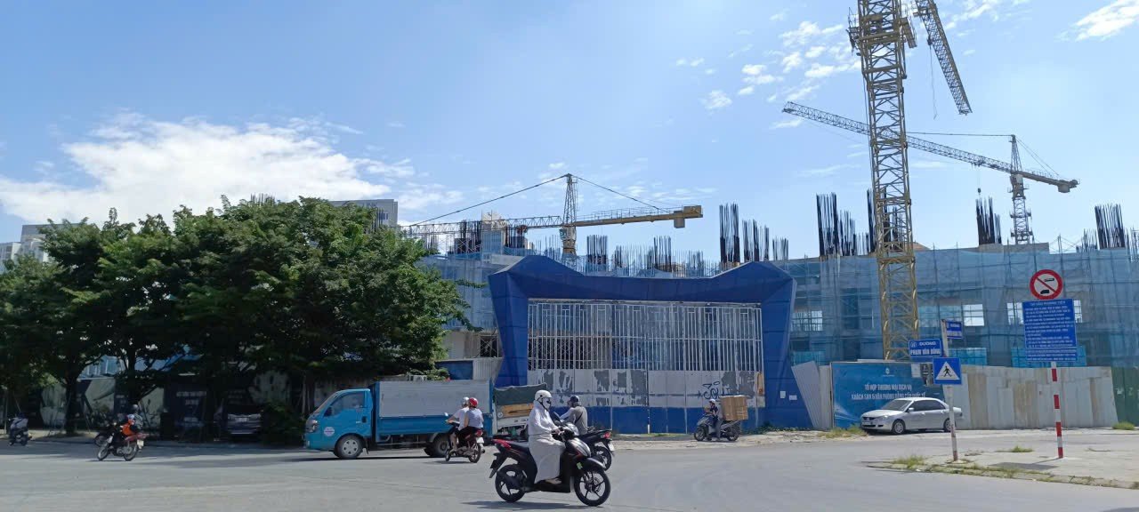 30-1790753847-can-canh-sieu-du-an-cham-tien-do-cua-sunshine-tren-dat-vang-ha-noi