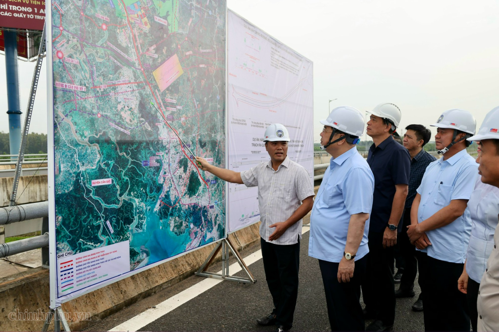 04-1791116505-pho-thu-tuong-yeu-cau-tang-toc-dua-san-bay-long-thanh-vao-khai-thac-nam-2026