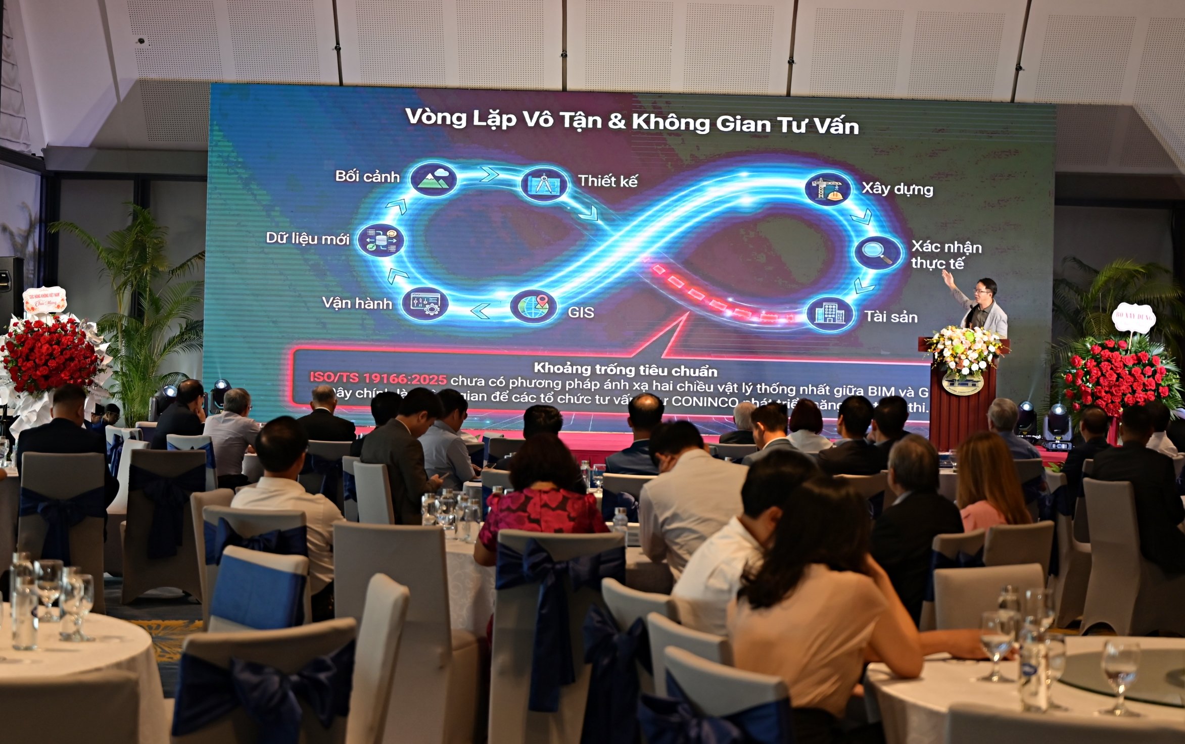 10-1791630468-de-xuat-chuyen-doi-mo-hinh-tu-van-xay-dung-lay-du-lieu-lam-tai-san-chien-luoc