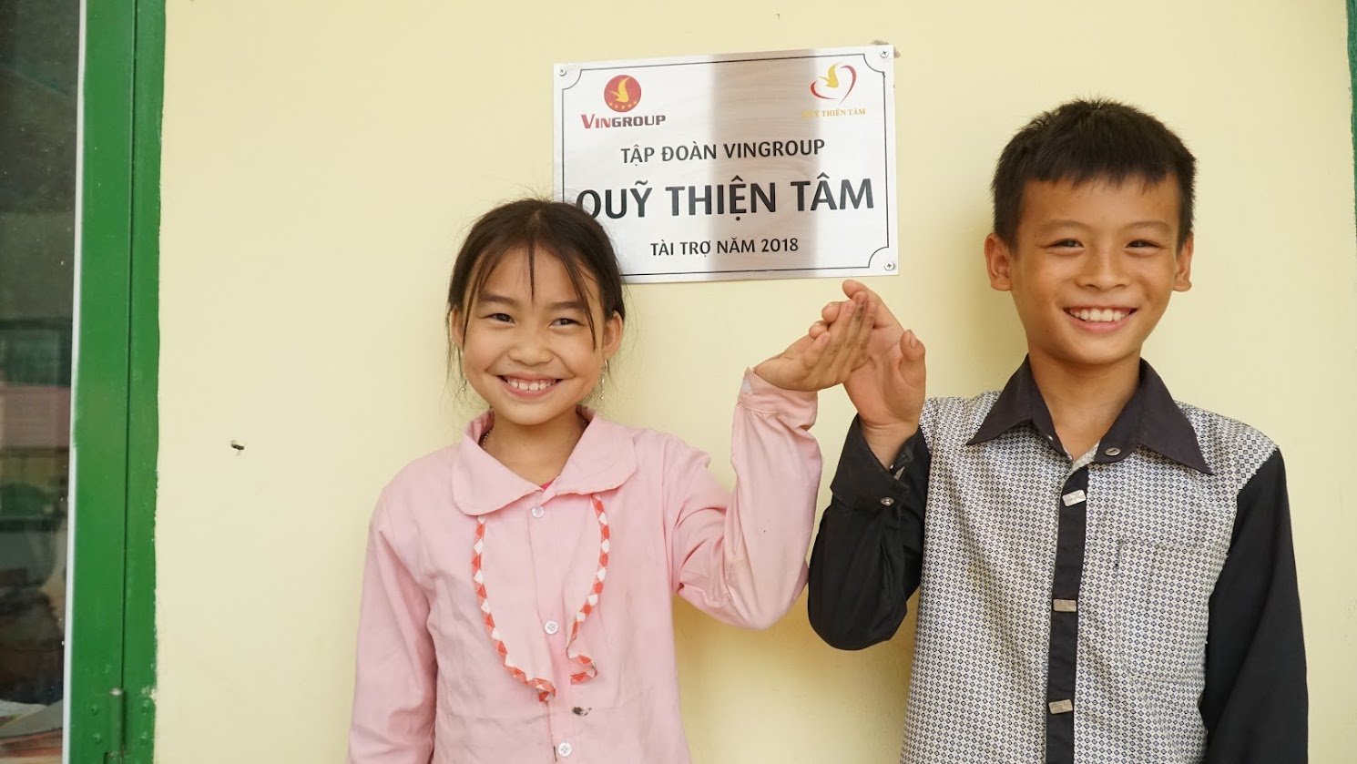13-1791848175-nha-dong-sang-lap-quy-thien-tam-ba-pham-thu-huong-lam-viec-thien-de-thay-minh-song-co-gia-tri-hon