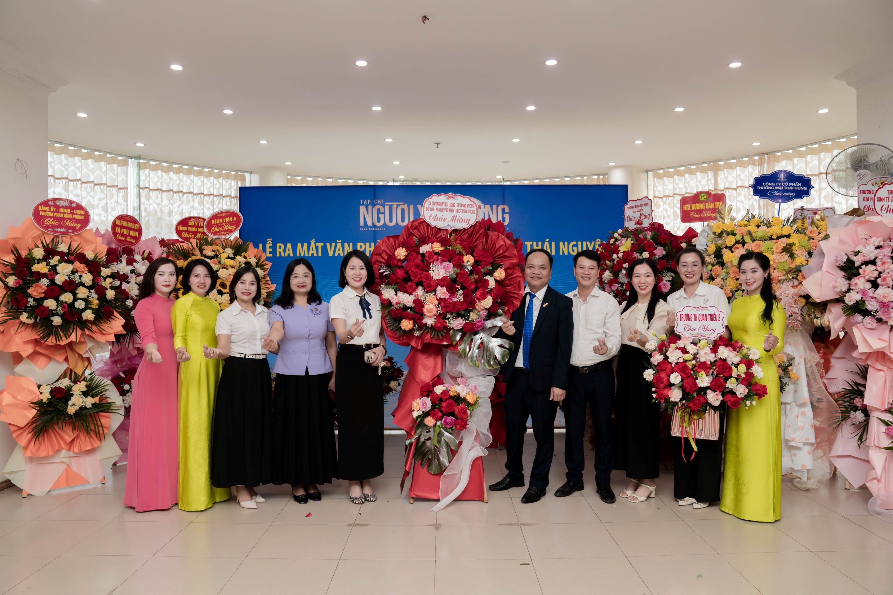13-1791854814-tap-chi-nguoi-xay-dung-ra-mat-van-phong-dai-dien-tai-thai-nguyen