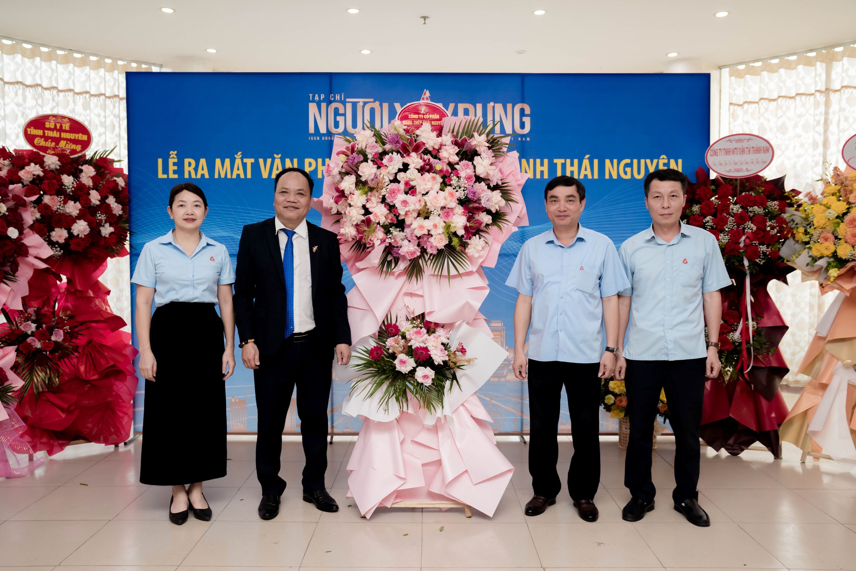 13-1791854913-tap-chi-nguoi-xay-dung-ra-mat-van-phong-dai-dien-tai-thai-nguyen