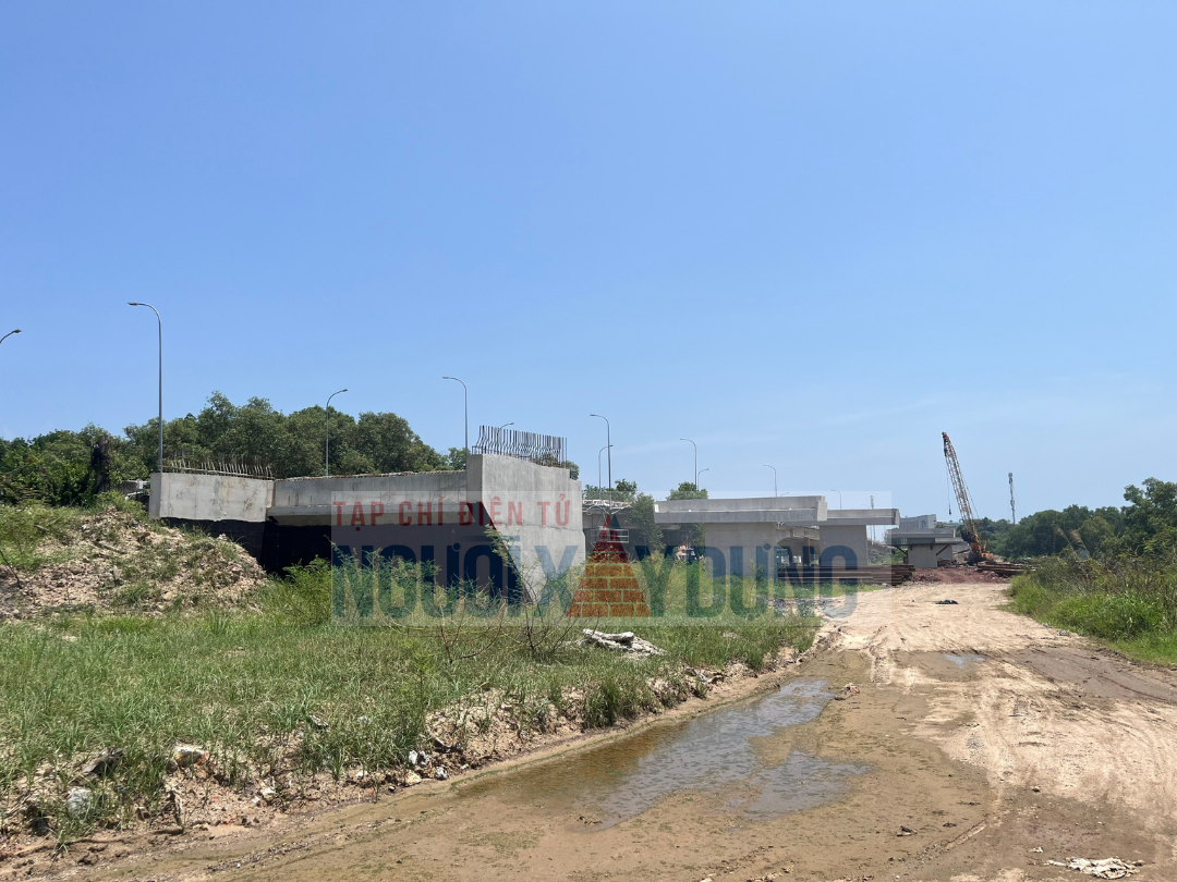 14-1791961343-diu-hiu-tren-cong-truong-tinh-lo-994-ban-giao-thong-tphcm-vien-ly-do-chua-thuyet-phuc