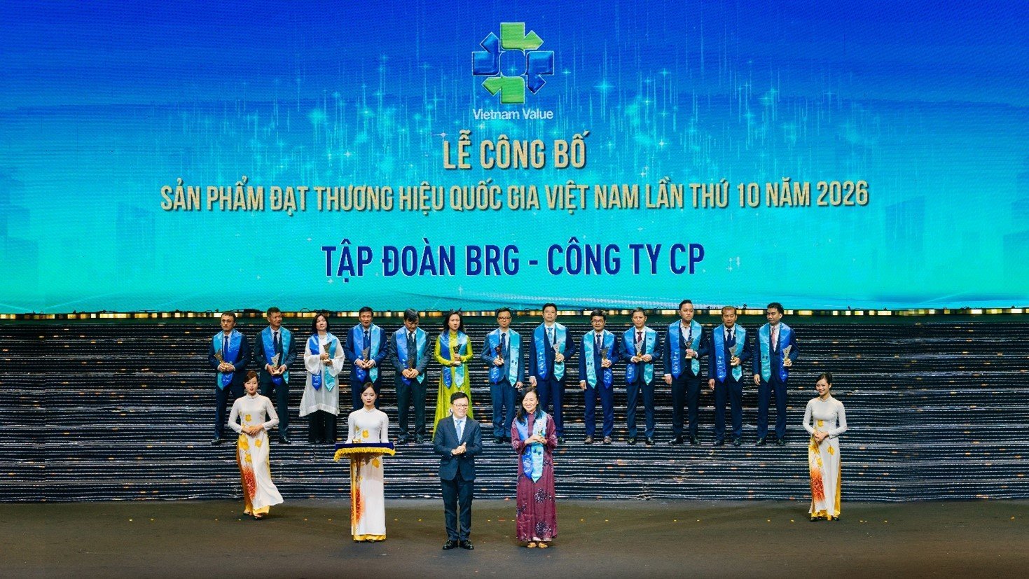 19-1792403474-bon-san-pham-dich-vu-thuoc-tap-doan-brg-duoc-vinh-danh-thuong-hieu-quoc-gia-viet-nam
