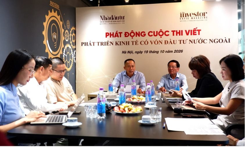 20-1792469894-tap-chi-nha-dau-tu-phat-dong-cuoc-thi-viet-phat-trien-kinh-te-co-von-dau-tu-nuoc-ngoai