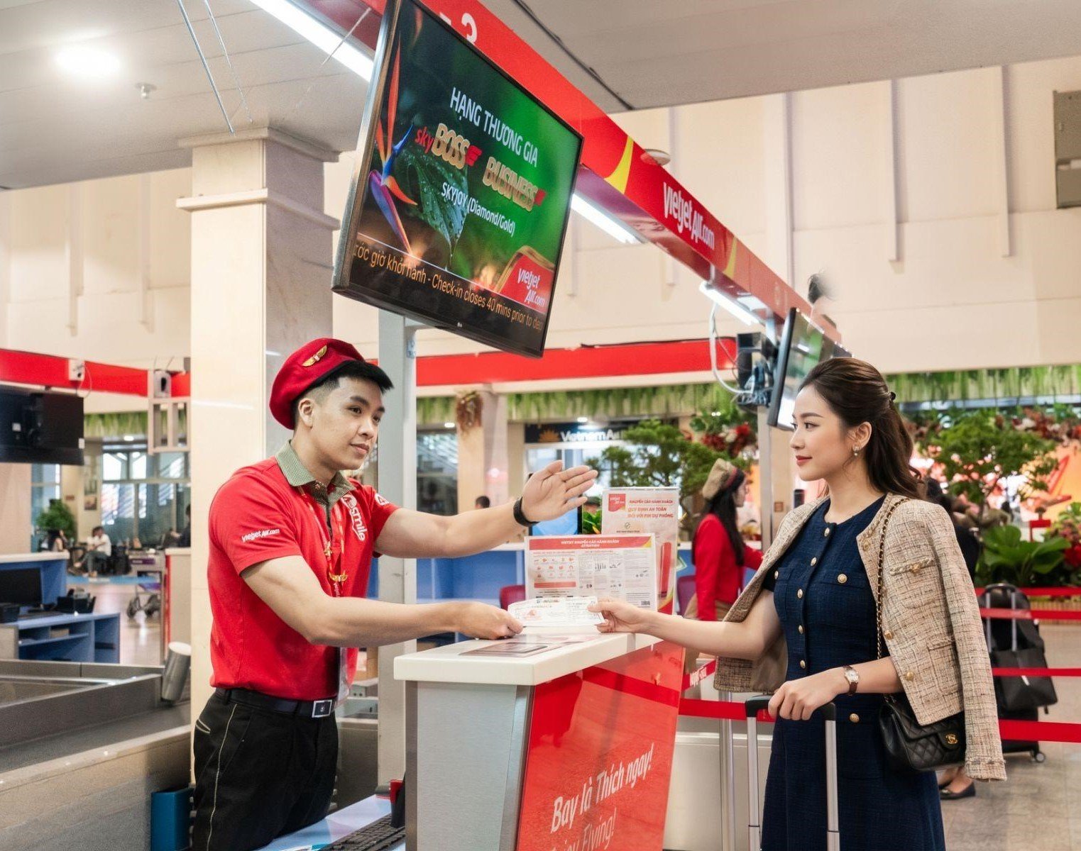26-1792998725-tin-vui-cuc-de-de-mua-ve-0-dong-tu-vietjet-tu-2610-111-sap-toi