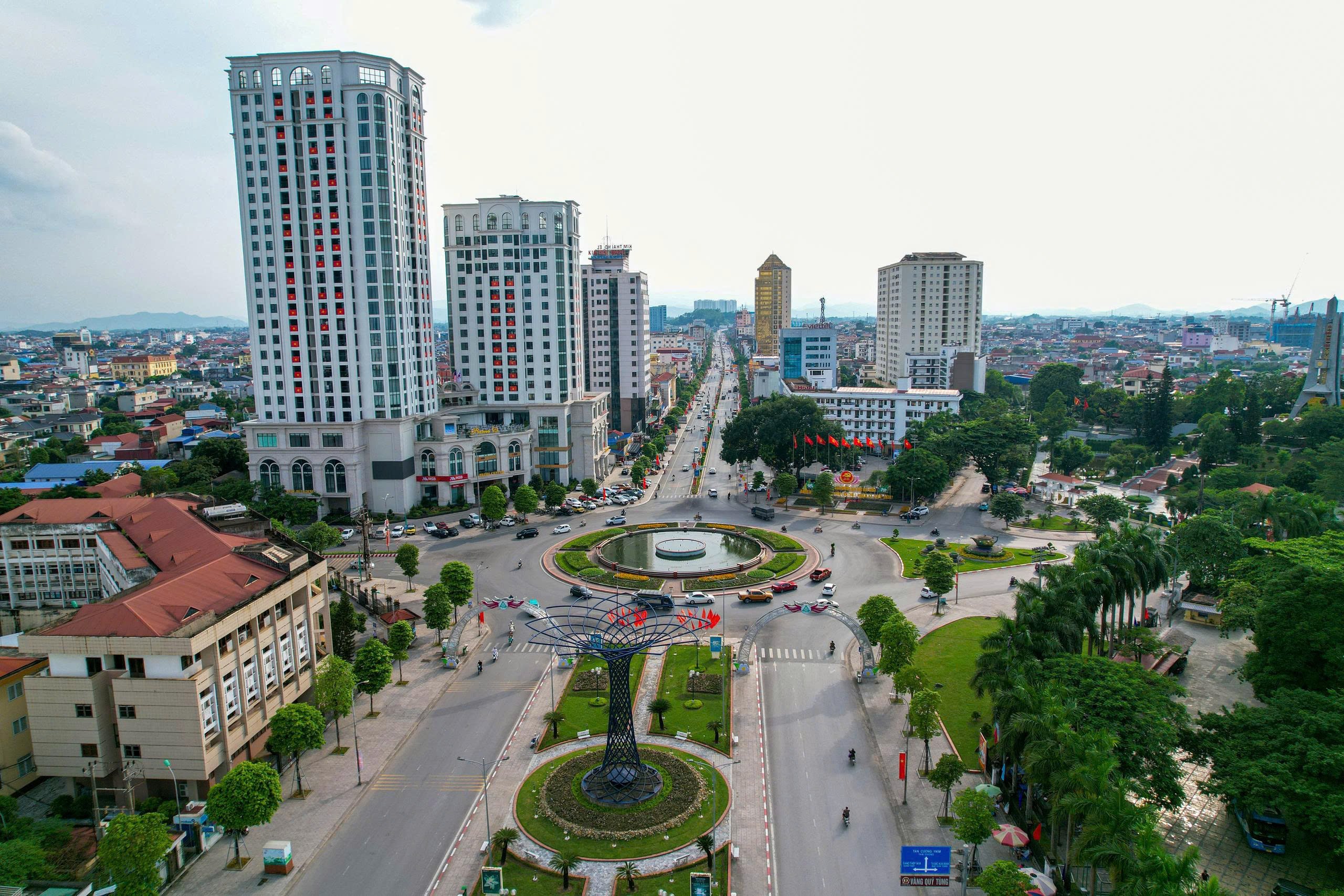 27-1793070366-thai-nguyen-tang-truong-kinh-te-quy-iii-dung-thu-2-toan-quoc