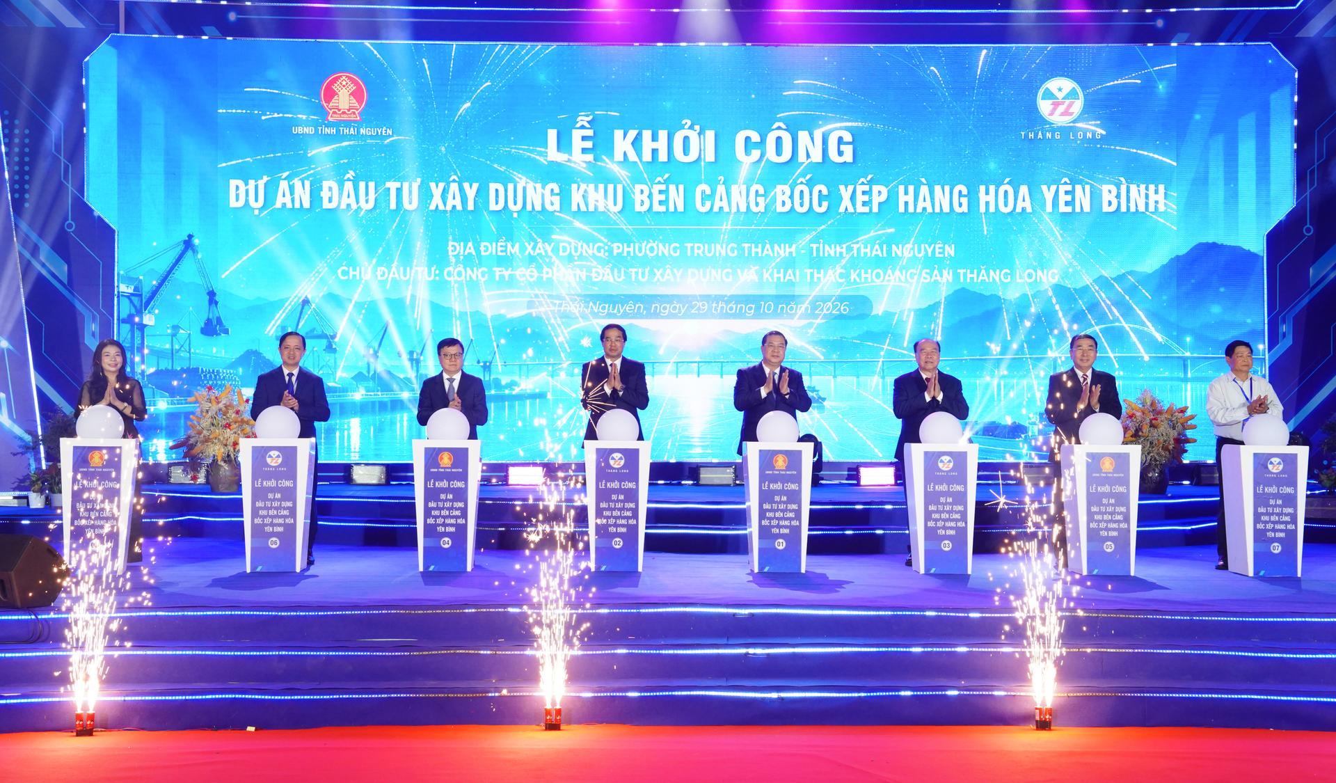 29-1793257269-thai-nguyen-khoi-cong-du-an-dau-tu-xay-dung-khu-ben-cang-boc-xep-hang-hoa-yen-binh-voi-muc-dau-tu-hon-435-ty-dong