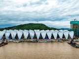 Bên trong đại công trường “trái tim” APEC 2027: Hàng nghìn người thi công xuyên ngày đêm ở Phú Quốc