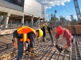 Ngành xây dựng đối mặt sức ép kép từ giá vật liệu và dòng tiền