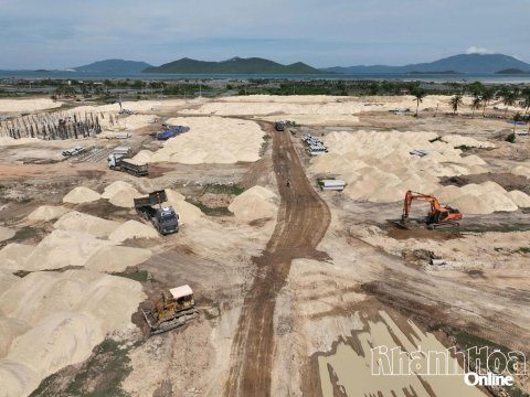 Công ty Xây dựng Giao thông Khánh Hòa 'thường xuyên' trúng thầu: Ban Phát triển nói do 'đánh giá khách quan'!