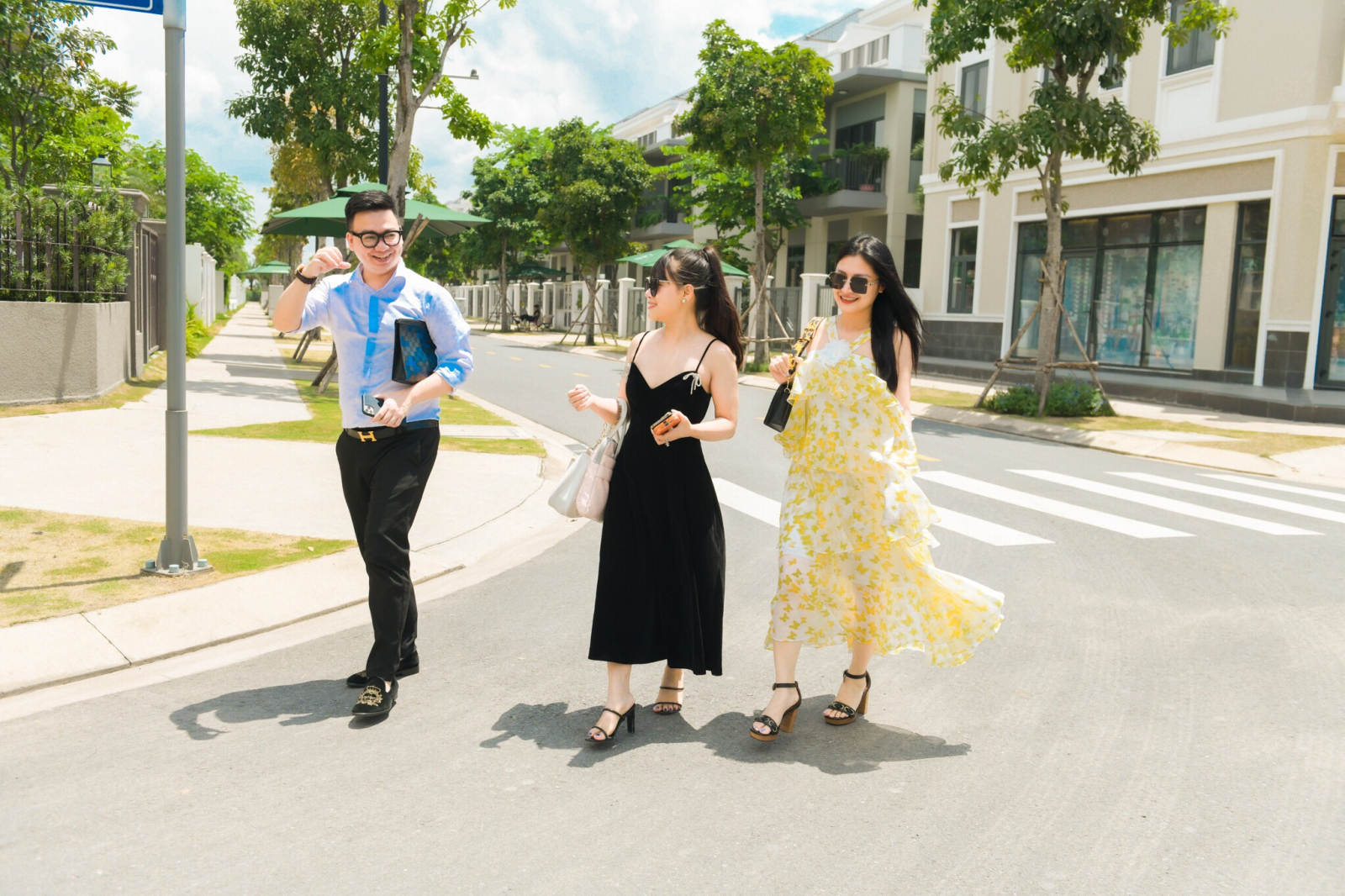 Chị Nguyễn Hồng Hạnh cùng nhóm bạn đầu tư đến từ Hà Nội trong chuyến trải nghiệm Aqua City